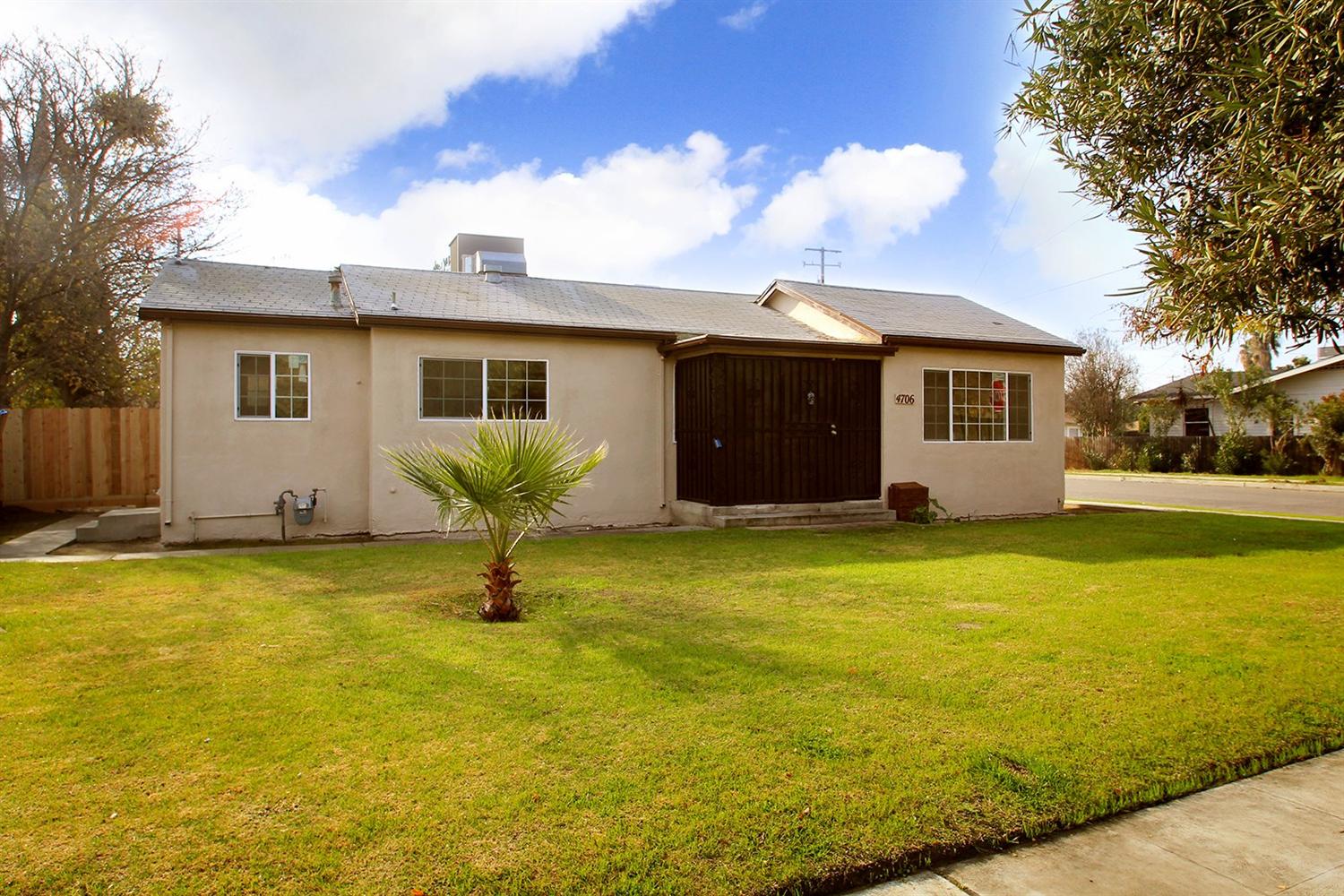 4706 E Harvey Ave, Fresno, CA 93702 photo 1