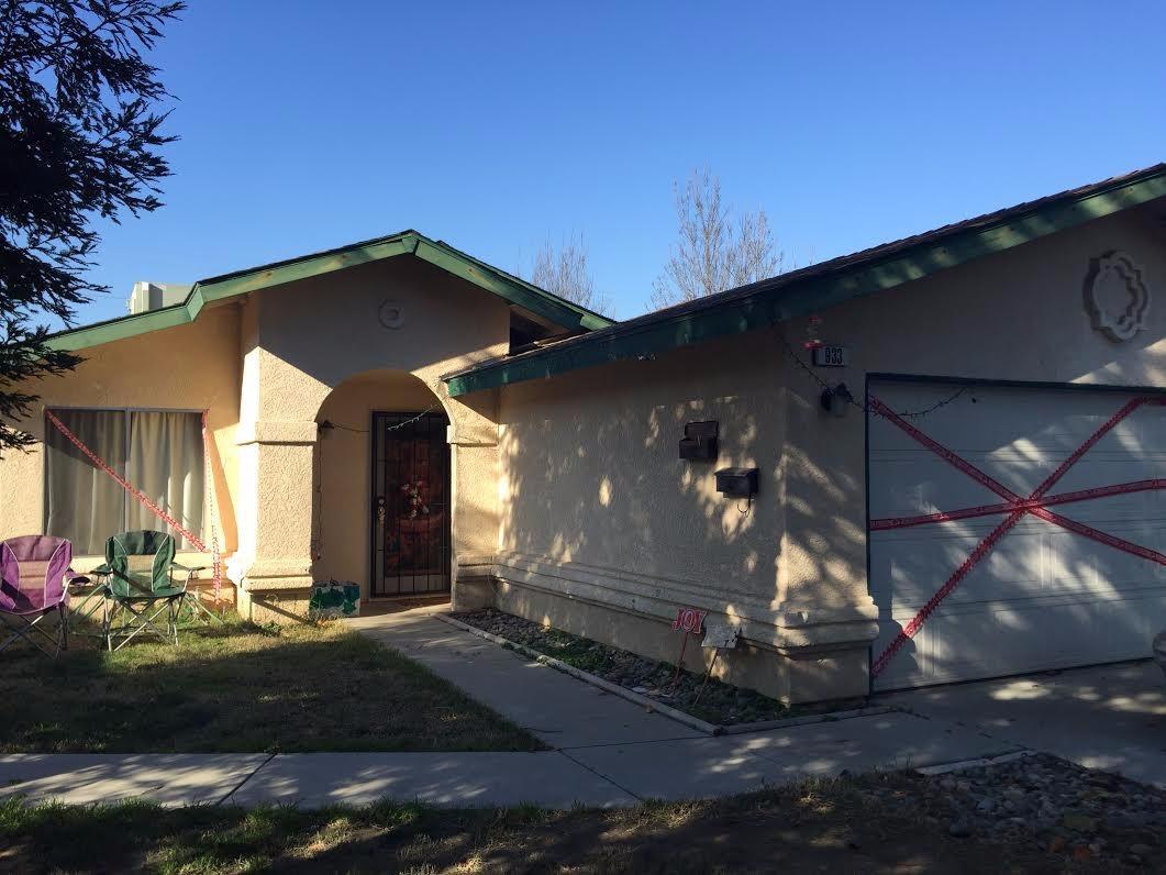 933 S 2nd St, Kerman, CA 93630 photo 1