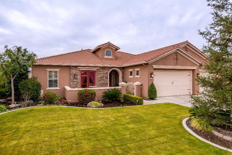 1996 Buckingham Ave, Clovis, CA 93611 photo 1