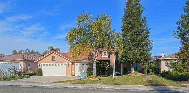 133 W Bedford Ave, Clovis, CA 93611 photo 1