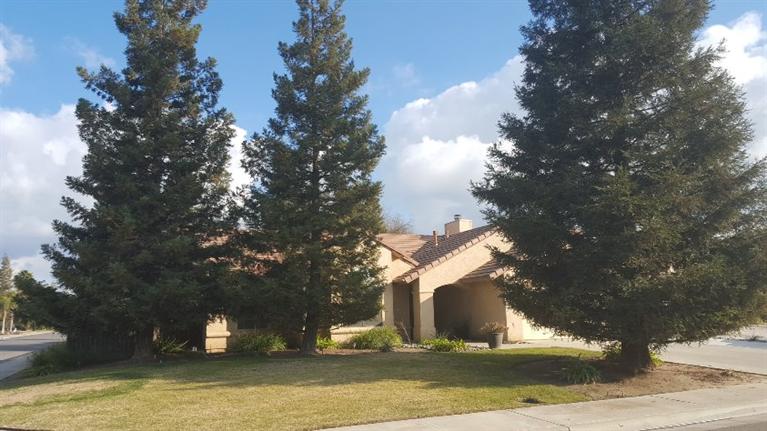 466 S Thomas Ave, Kerman, CA 93630 photo 1