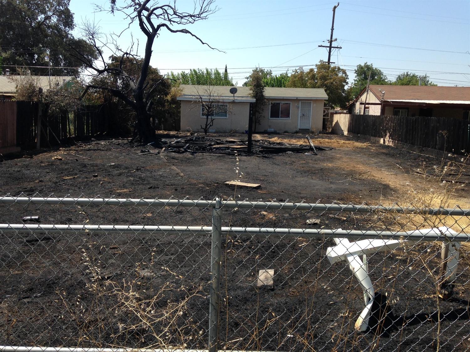 1012 E Cleveland Ave, Madera, CA 93638 photo 1