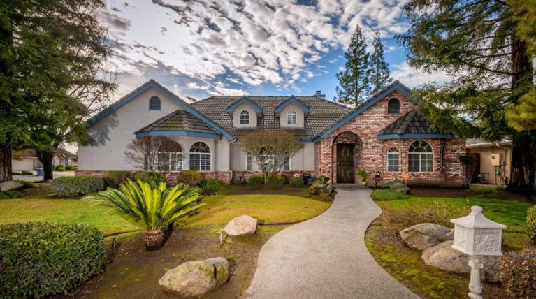 504 W Bedford Ave, Clovis, CA 93611 photo 1