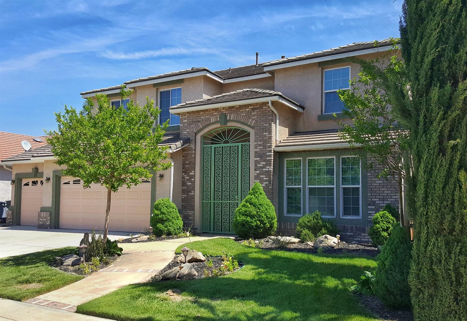 1073 Coventry Ave, Clovis, CA 93611 photo 1