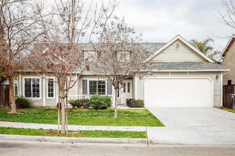 256 E Stanley Ave, Reedley, CA 93654 photo 1