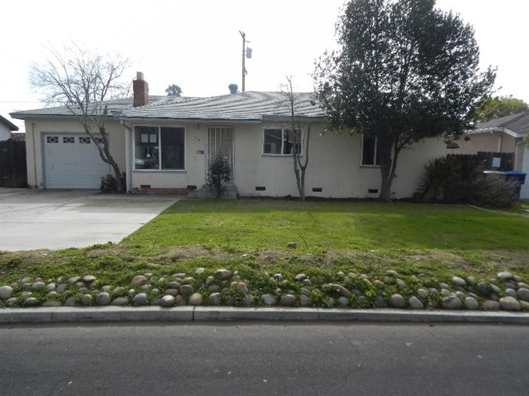 434 Twain Ave, Clovis, CA 93612 photo 1