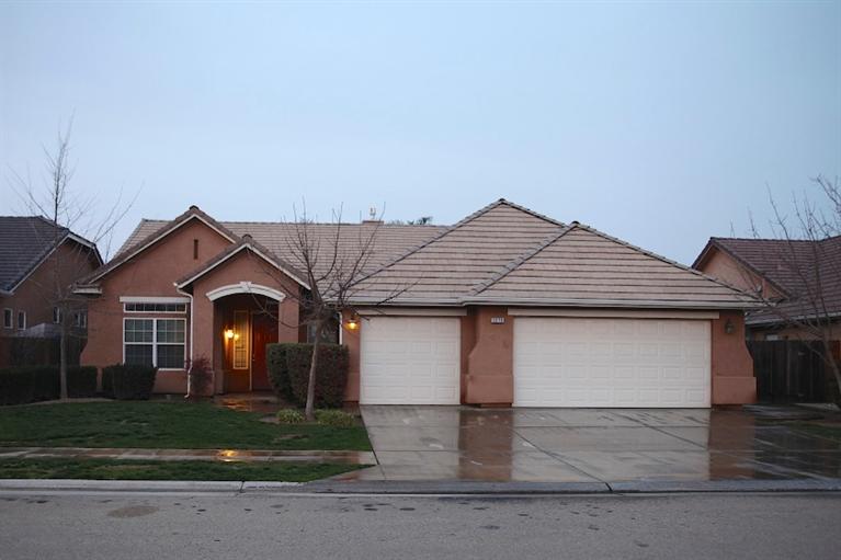 3279 Rialto Ave, Clovis, CA 93619 photo 1