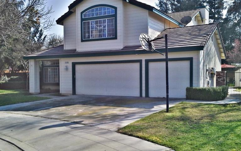 2596 Beverly Ave, Clovis, CA 93611 photo 1