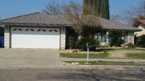 2821 Pinewood Dr, Madera, CA 93637 photo 1