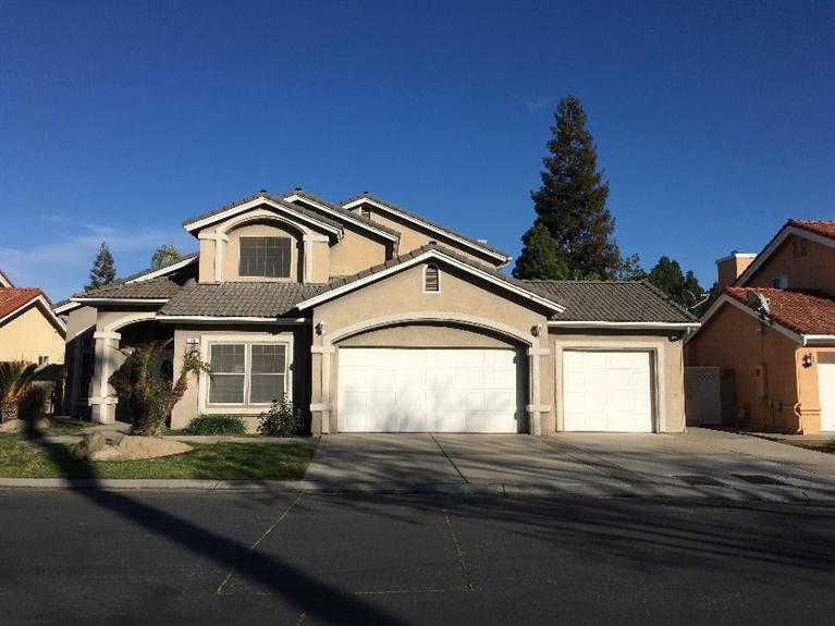 49 East Loop, Madera, CA 93637 photo 1