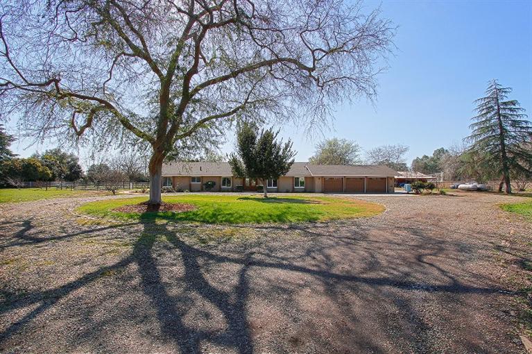 5339 N Mccall Ave, Clovis, CA 93619 photo 1
