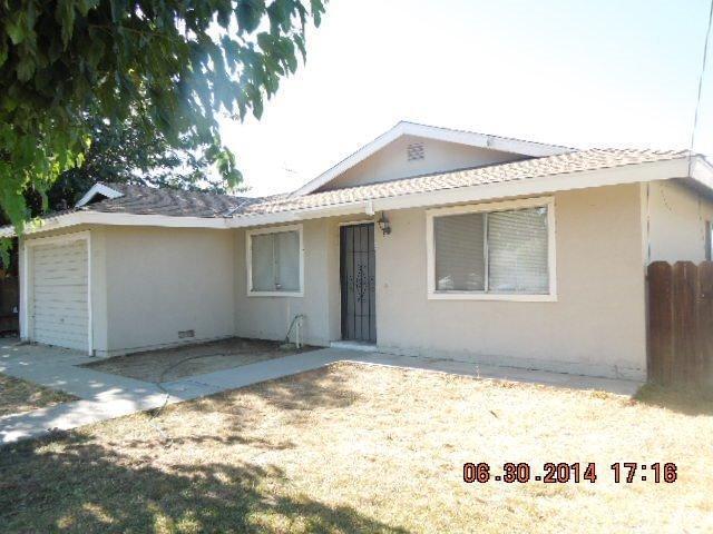 423 E Valley St, Coalinga, CA 93210 photo 1