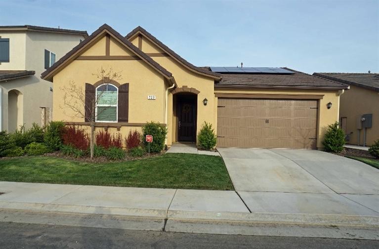 723 Kaweah Ave, Clovis, CA 93619 photo 1