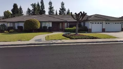 2413 Sequoia Ave, Sanger, CA 93657 photo 1