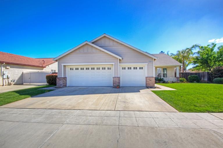 3331 Carson Ave, Clovis, CA 93611 photo 1