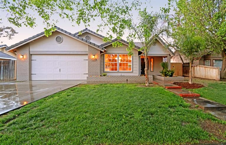 100 Cantebury Dr, Lemoore, CA 93245 photo 1