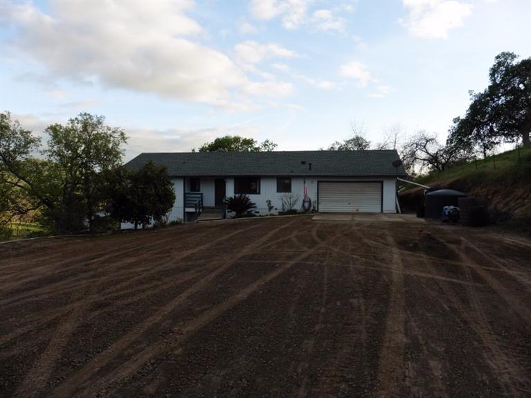 26075 Redhawk Ln, Clovis, CA 93619 photo 1