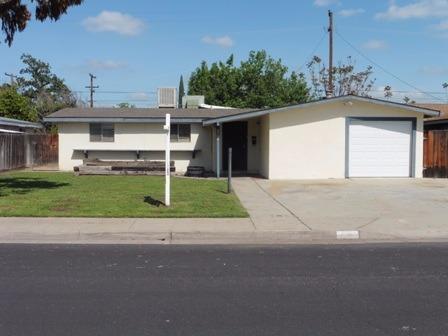 2727 Crescent Ave, Clovis, CA 93612 photo 1