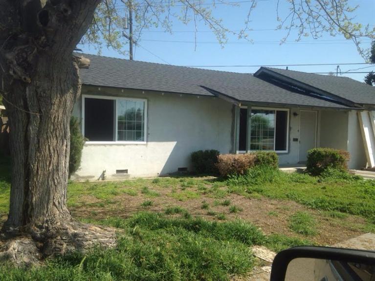 2930 D St, Selma, CA 93662 photo 1