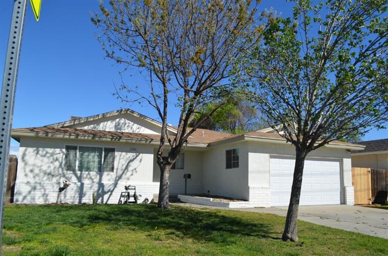 3167 N Winery Ave, Clovis, CA 93612 photo 1