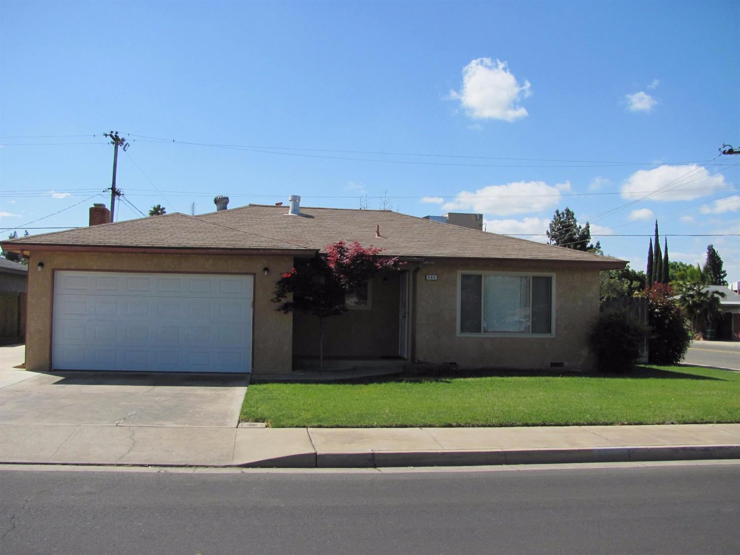 592 W Rialto Ave, Clovis, CA 93612 photo 1