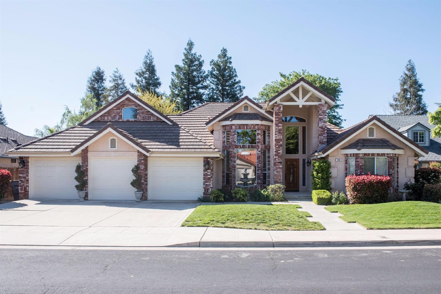 726 Cromwell Ave, Clovis, CA 93611 photo 1