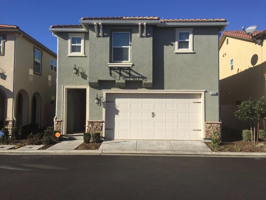 1546 N Piccadilly Ln, Clovis, CA 93619 photo 1