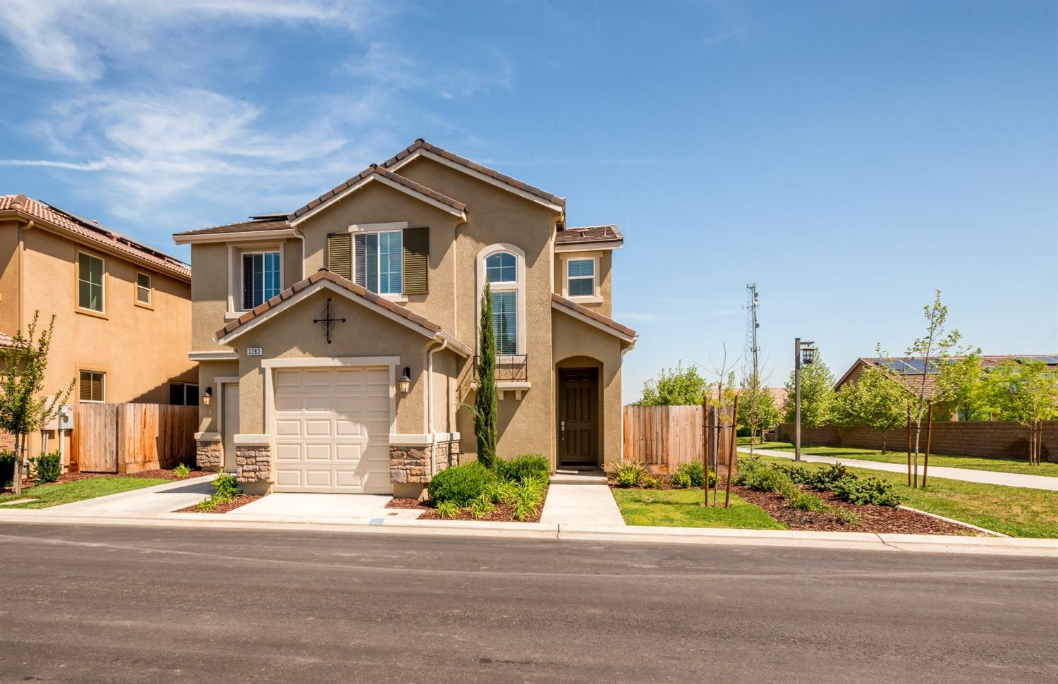 3283 Monviso Ln, Clovis, CA 93619 photo 1