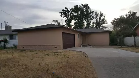1427 Rawson Ave, Sanger, CA 93657 photo 1