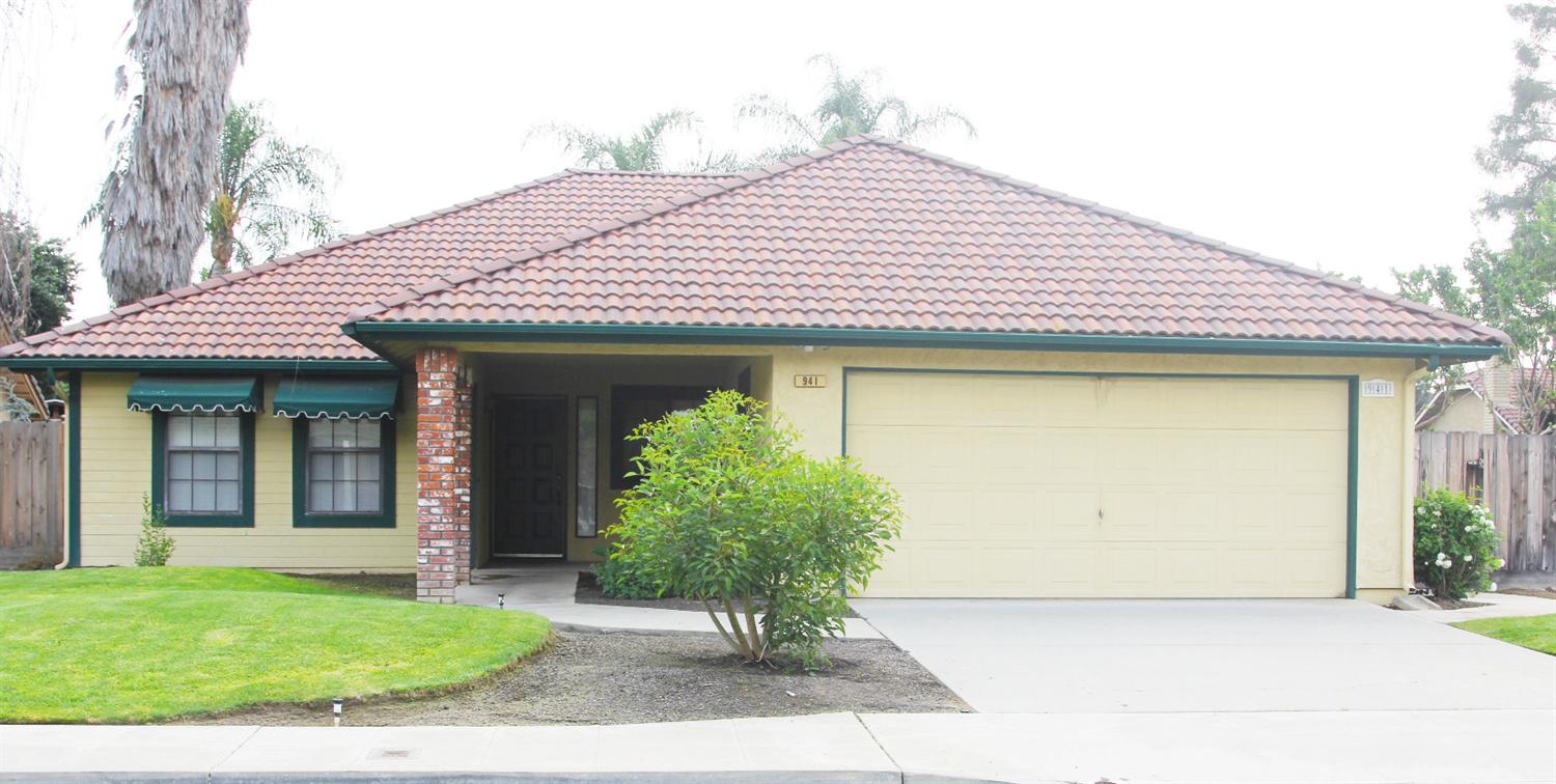 941 Holly Ave, Clovis, CA 93611 photo 1