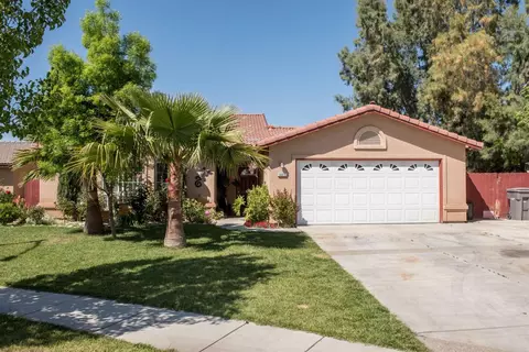 16010 W Botelho Ave, Kerman, CA 93630 photo 1