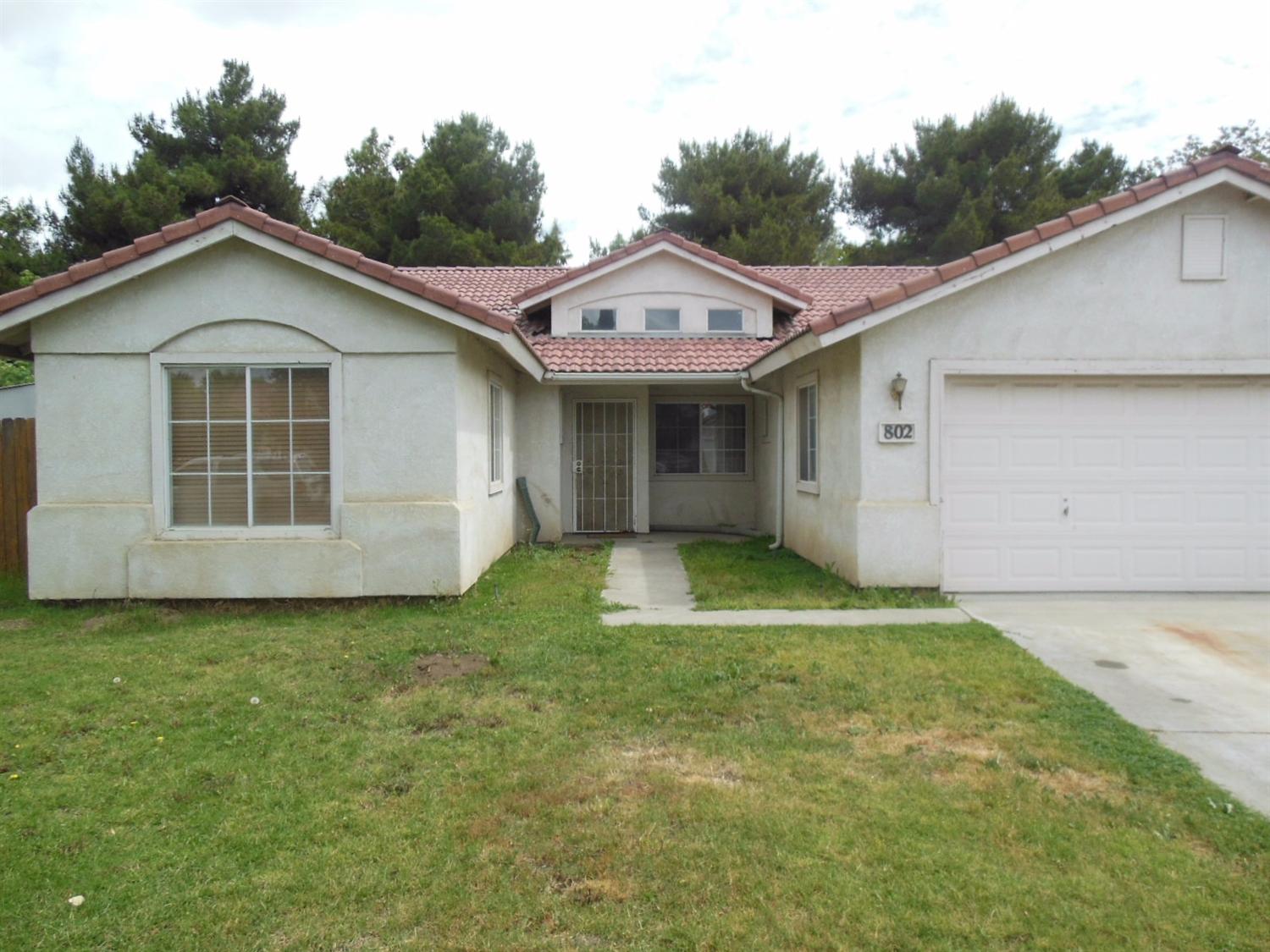 802 Stratford Ct, Lemoore, CA 93245 photo 1