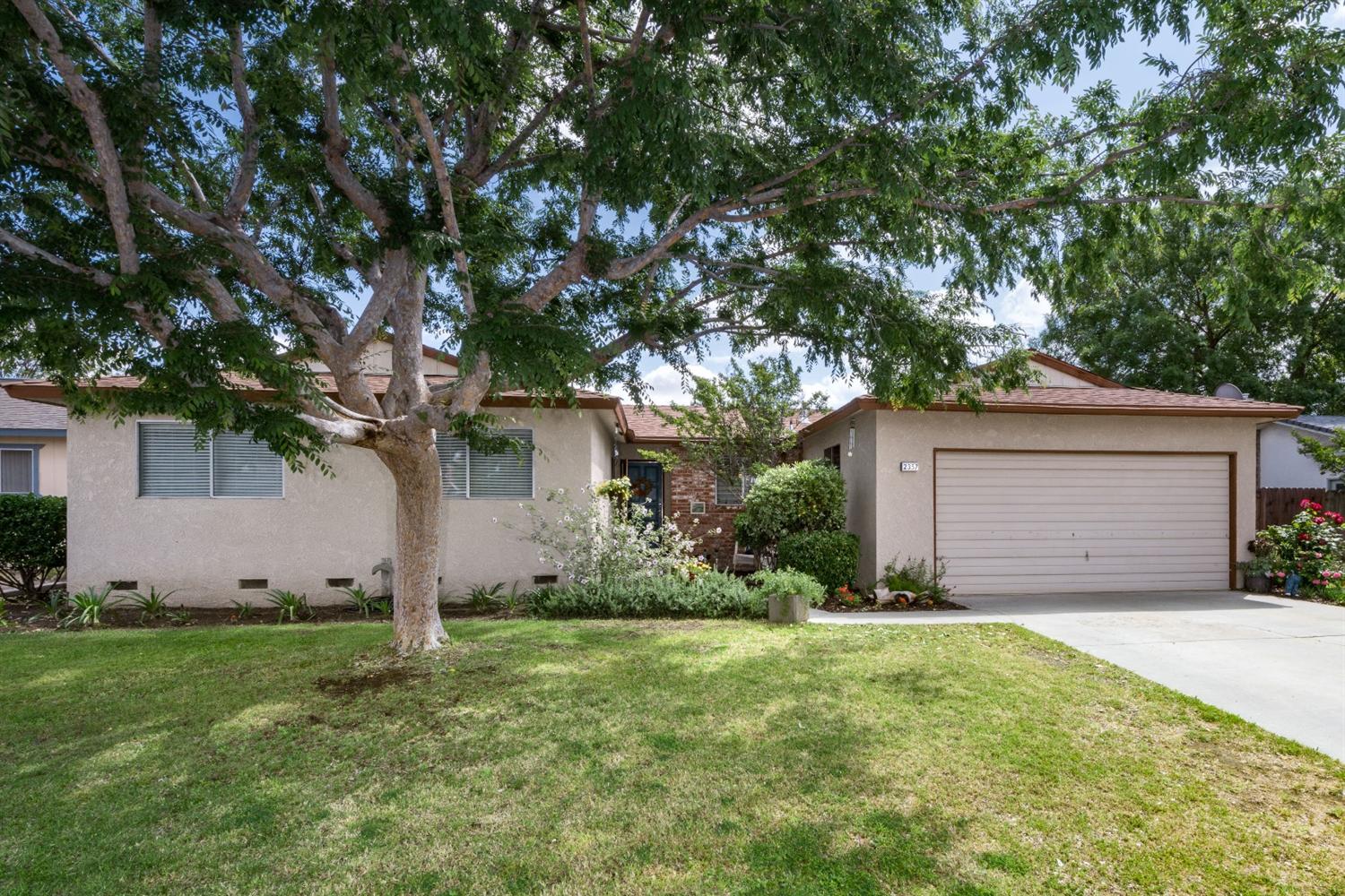 2357 Acacia Ave, Clovis, CA 93612 photo 1