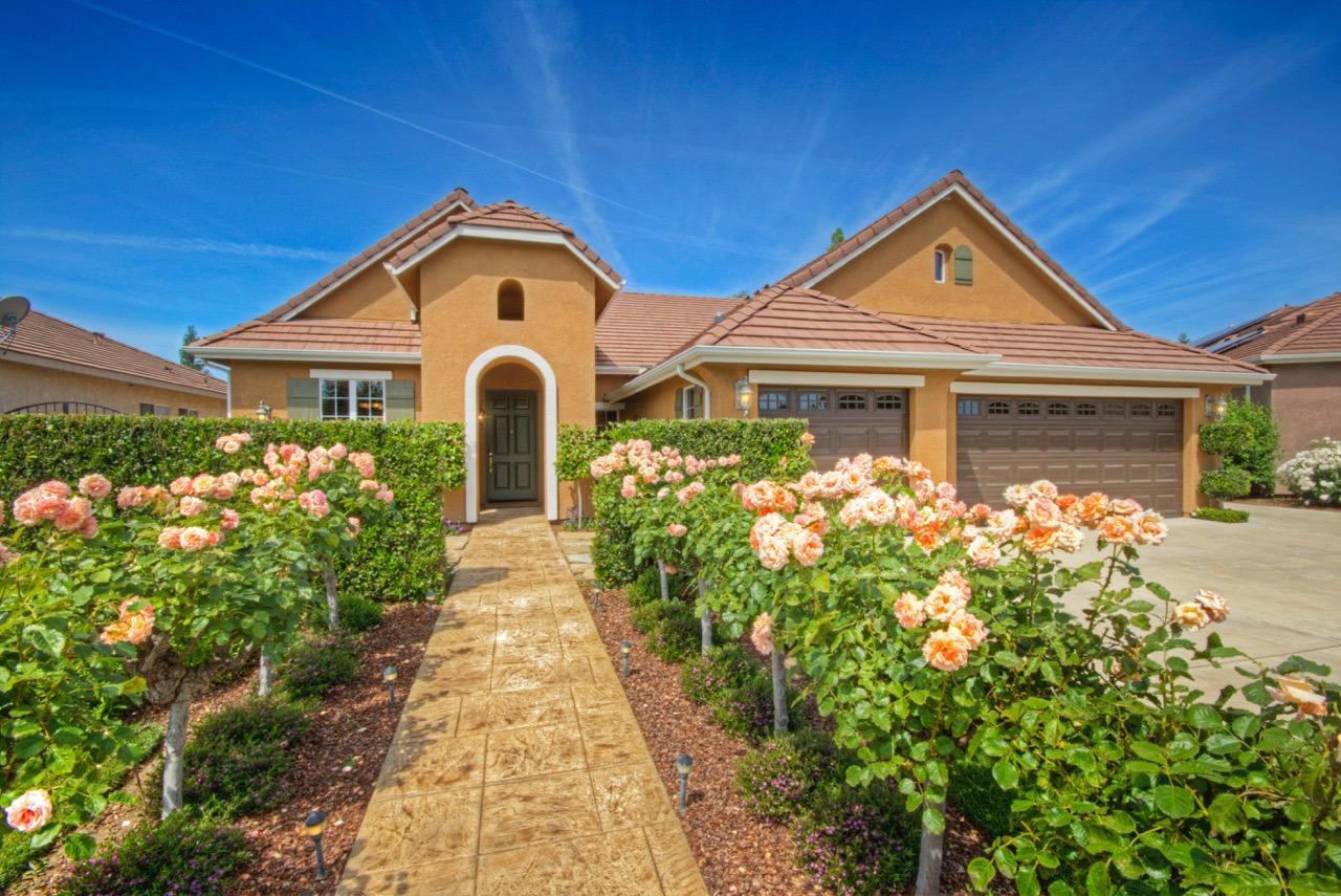 3132 Hornet Ave, Clovis, CA 93611 photo 1