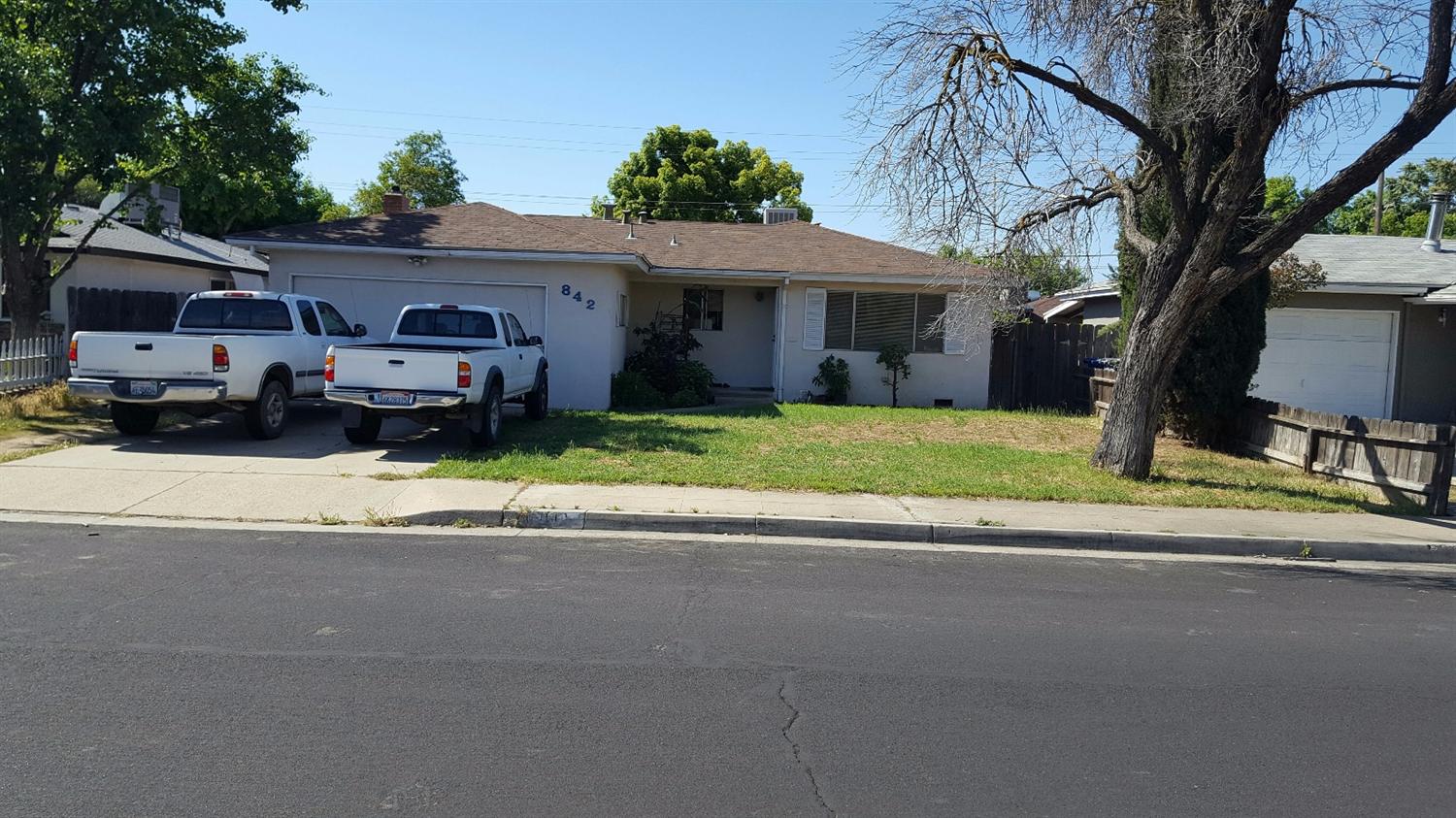 842 W Alamos, Clovis, CA 93612 photo 1