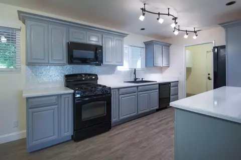 12426 N Armstrong Ave, Clovis, CA 93619 photo 1