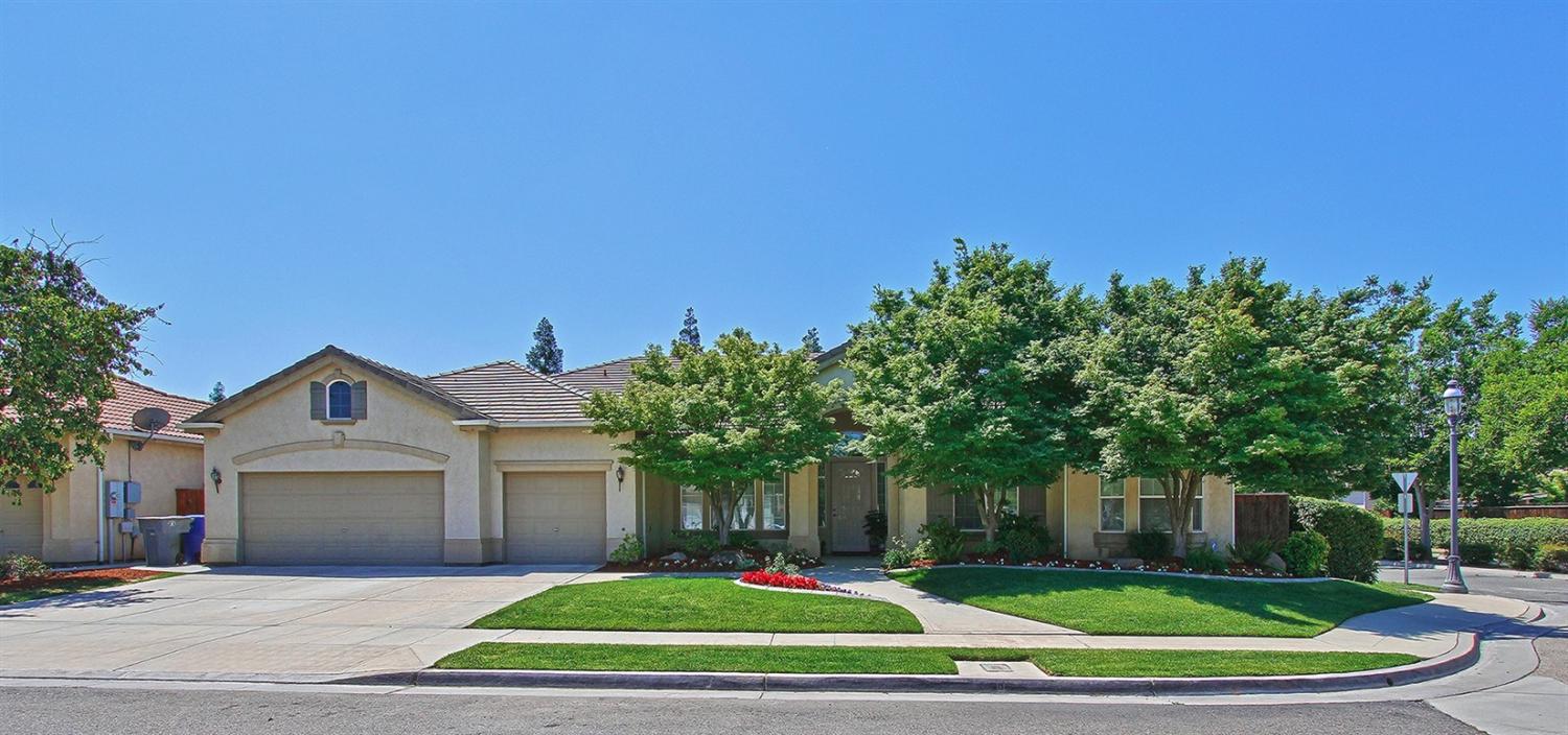 668 W Enterprise Ave, Clovis, CA 93619 photo 1