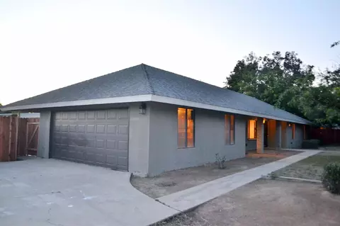 12334 Loren Way, Madera, CA 93636 photo 1
