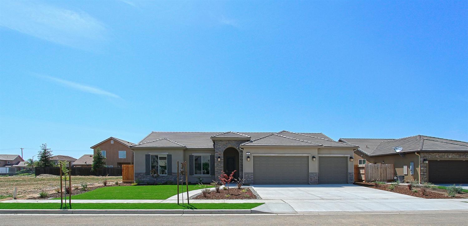 63 N Brehler Ave, Sanger, CA 93657 photo 1
