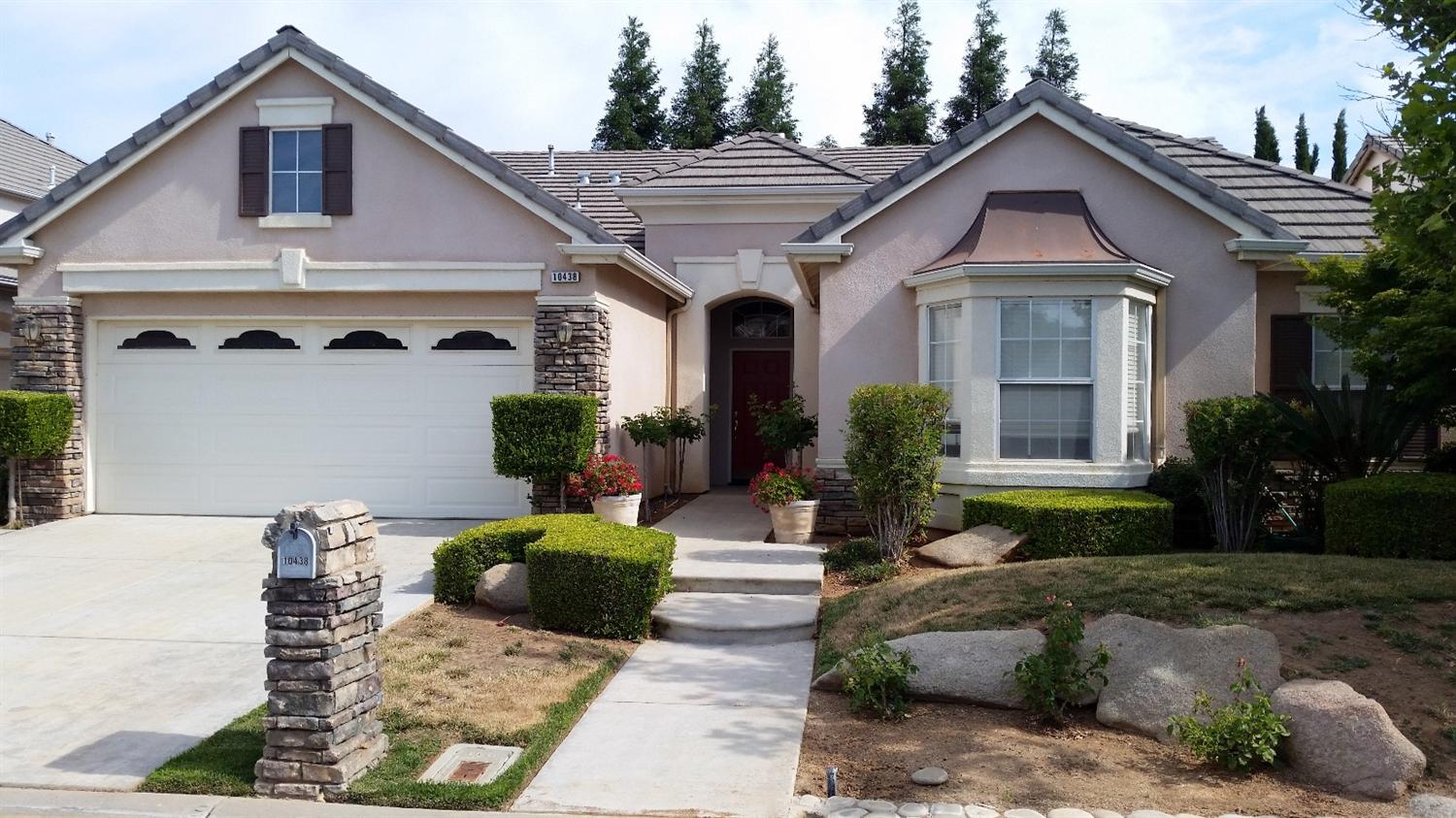 10438 E Fieldstone Ave, Clovis, CA 93619 photo 1