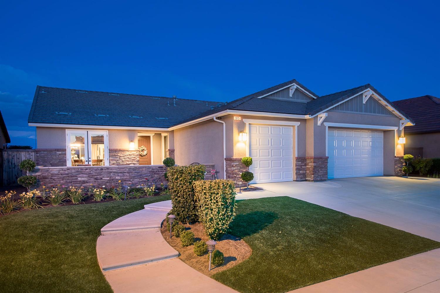 975 Whiteash Ave, Clovis, CA 93619 photo 1