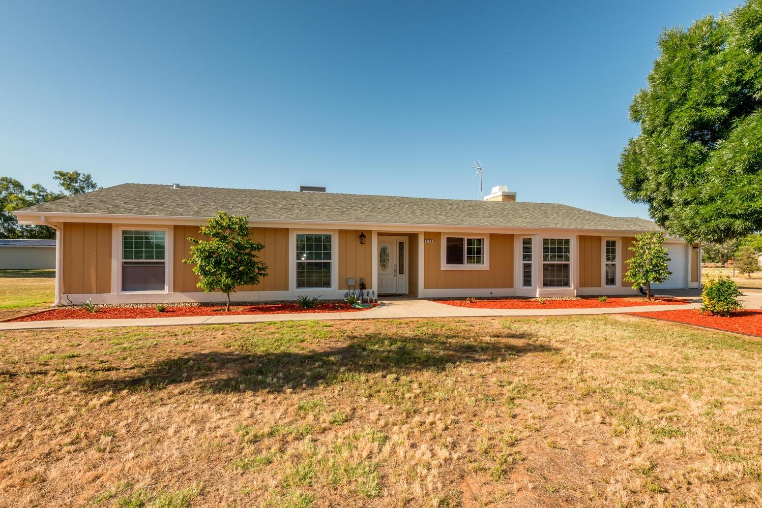 5799 Bodie Cir, Clovis, CA 93619 photo 1