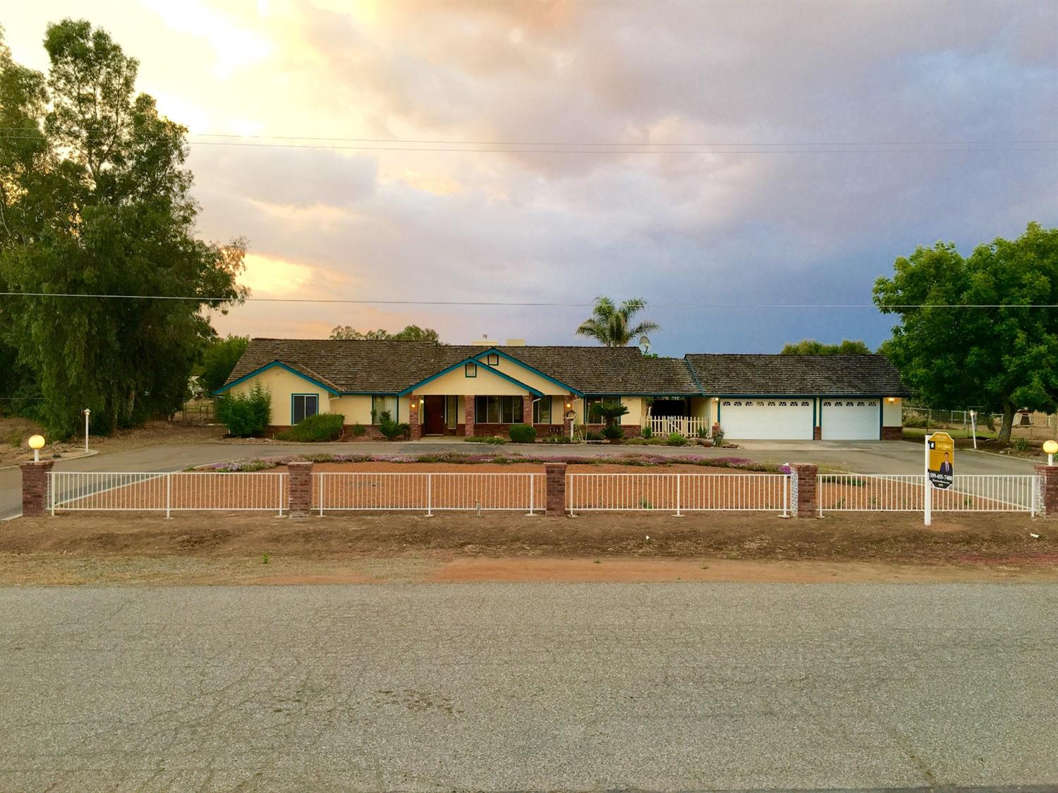 9564 E Scott Ave, Clovis, CA 93611 photo 1