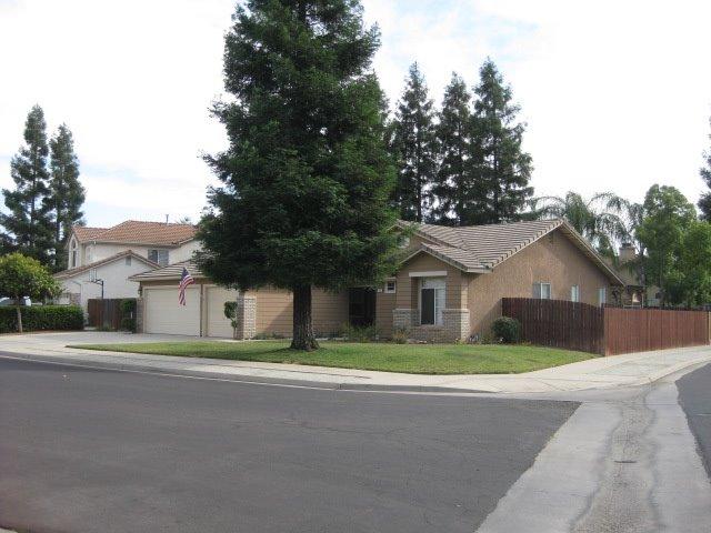 804 Mckelvy Ave, Clovis, CA 93611 photo 1