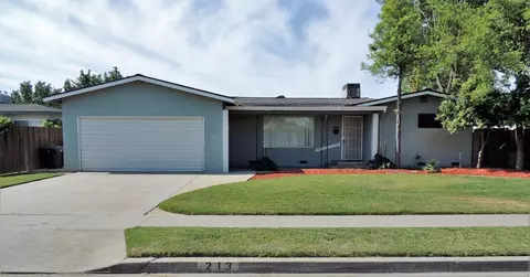 213 E Leland Way, Hanford, CA 93230 photo 1