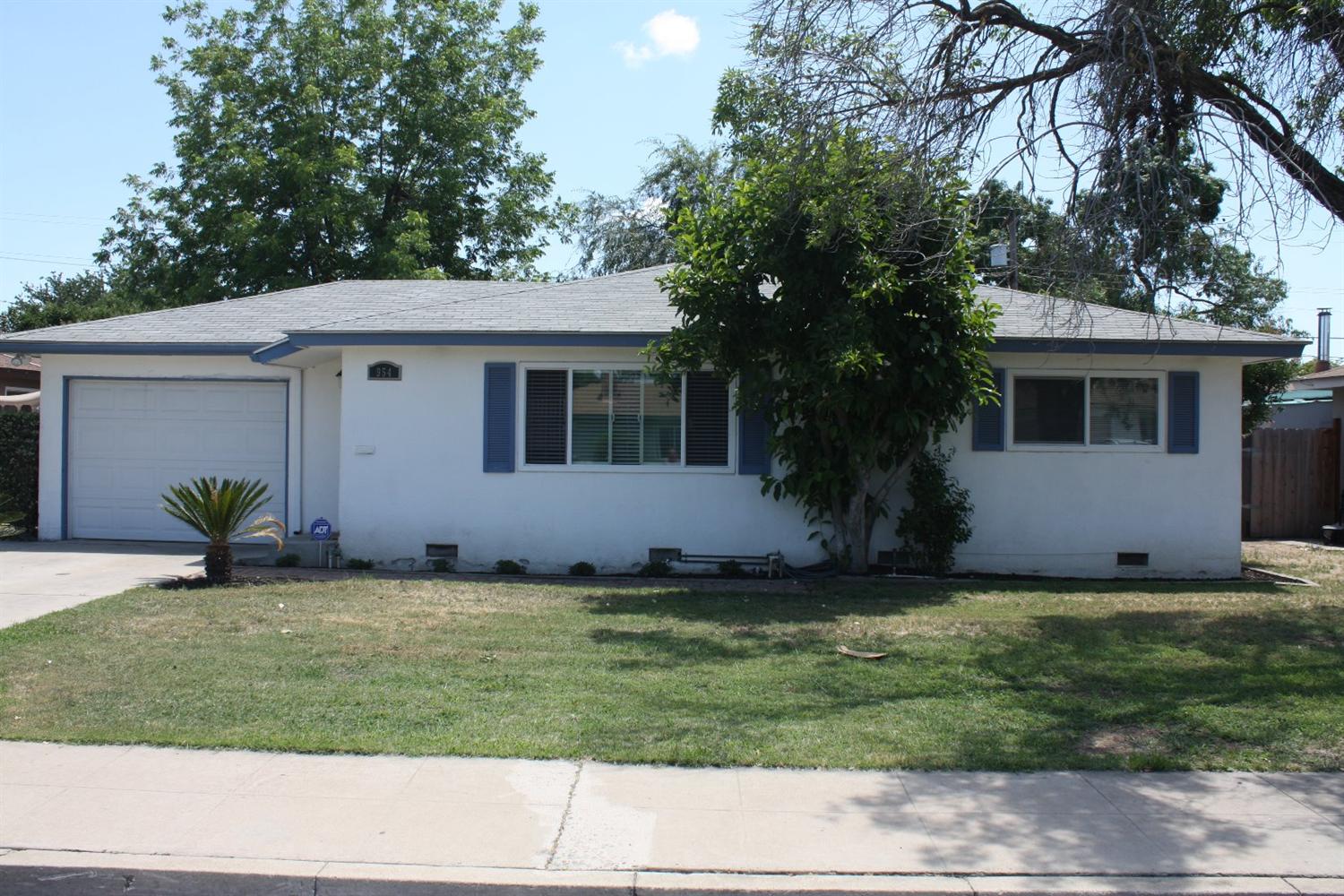 954 W San Gabriel Ave, Clovis, CA 93612 photo 1