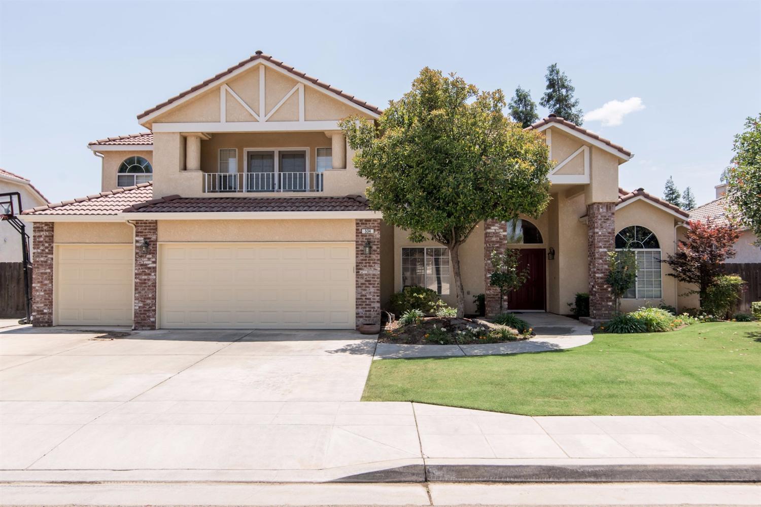 534 W Quincy Ave, Clovis, CA 93619 photo 1