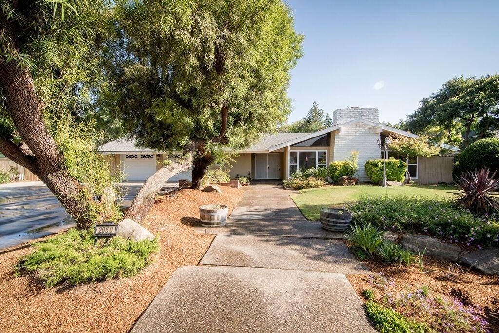 2050 Santa Ana Ave, Clovis, CA 93611 photo 1