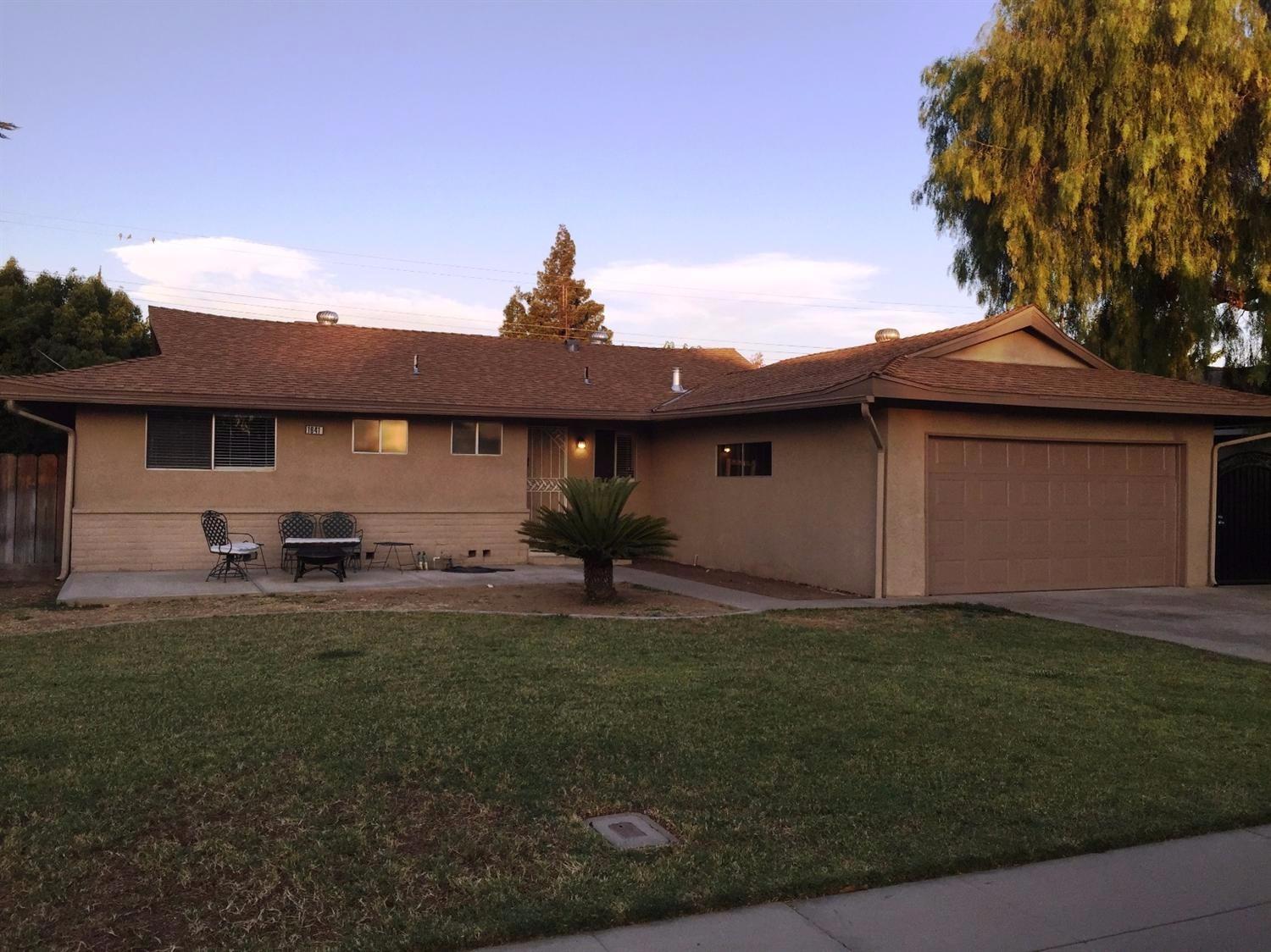 1641 Cherry Ln, Clovis, CA 93612 photo 1