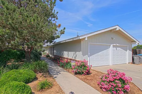 10852 N Purdue Ave, Clovis, CA 93619 photo 1